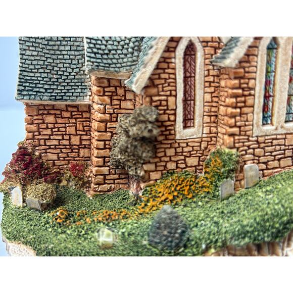 Lilliput Lane St. Patrick’s Church 1989 Irish Collection Cottage w/Box & Booklet - Picture 8 of 12